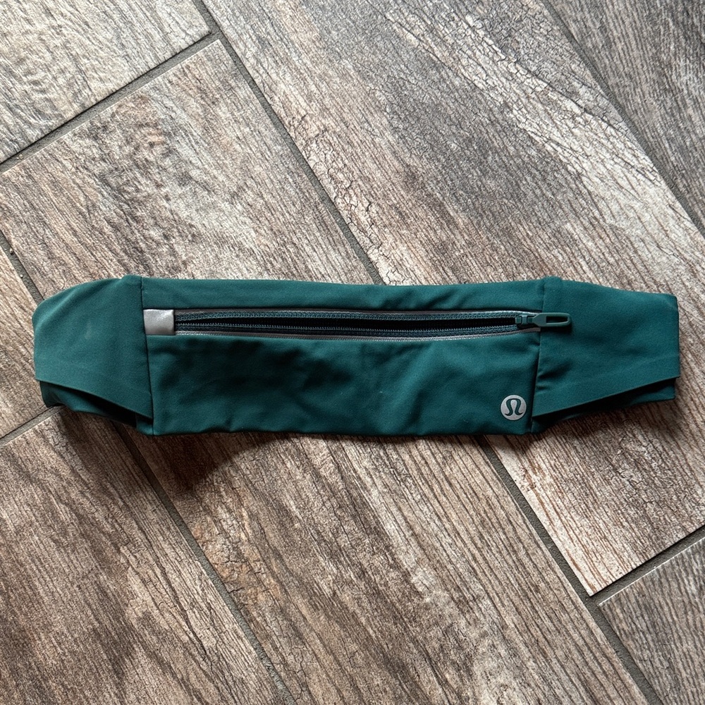 lululemon athletica Women’s Green Running Belt